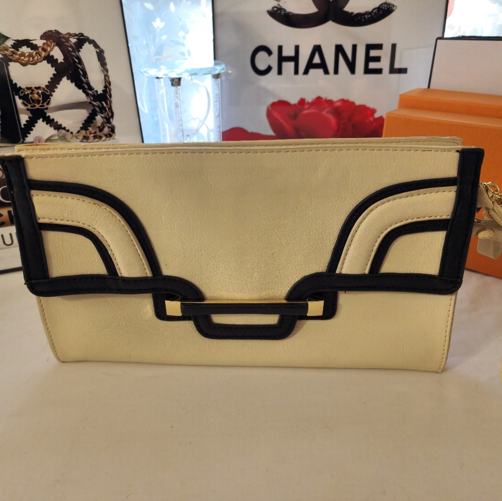 Big Buddha Wristlet